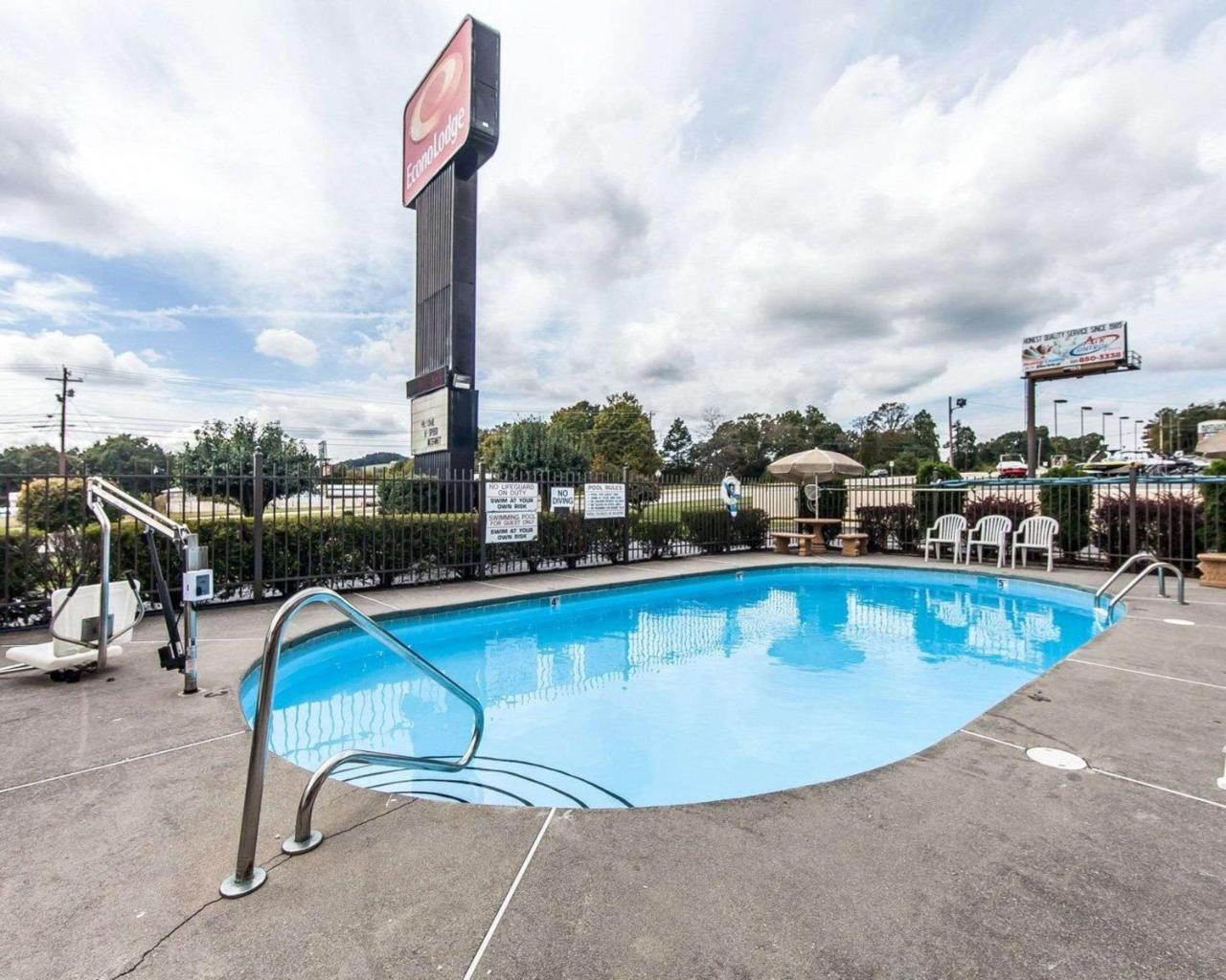 Econo Lodge Lenoir City Extérieur photo